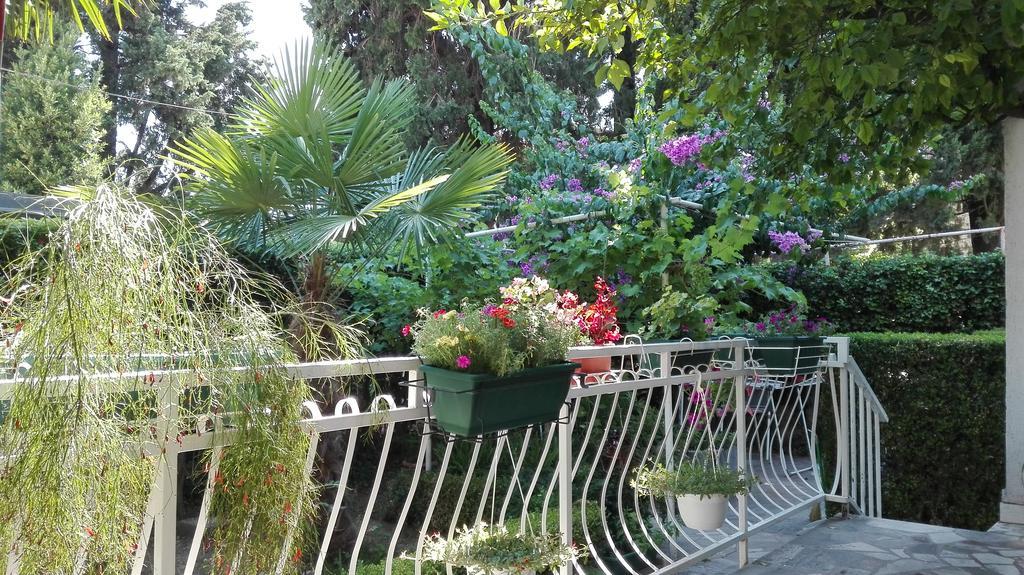 Garden Apartment Kaštela Εξωτερικό φωτογραφία