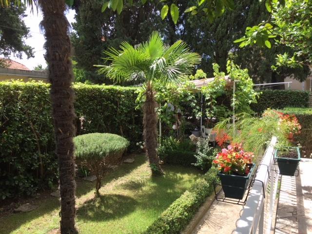 Garden Apartment Kaštela Εξωτερικό φωτογραφία