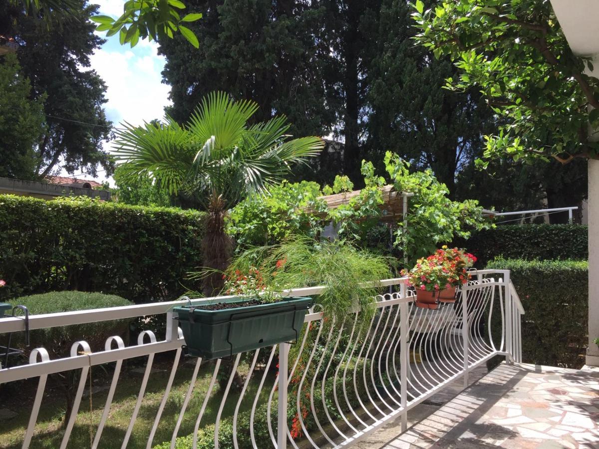 Garden Apartment Kaštela Εξωτερικό φωτογραφία
